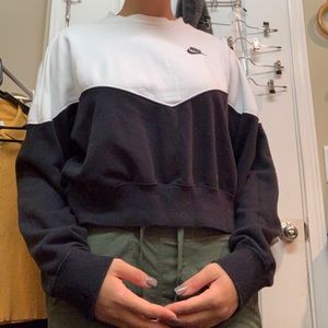 Nike crewneck